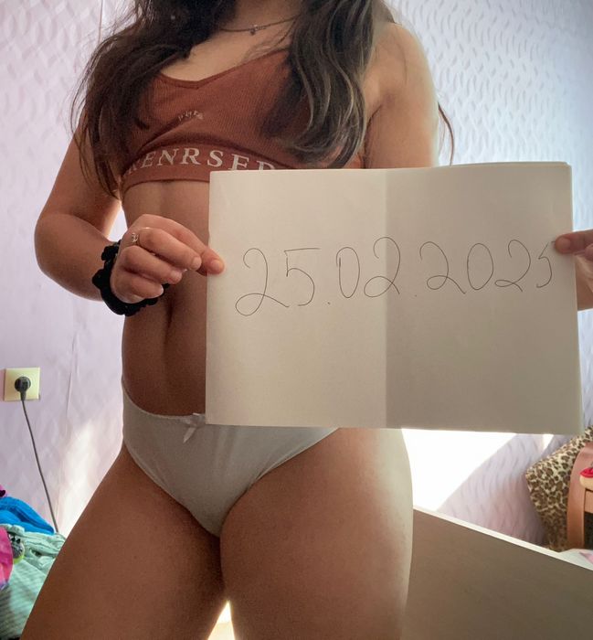 Проститутки с выездом в Ростове-на-Дону: как выбрать безопасную услугу и насладиться интимным досугом